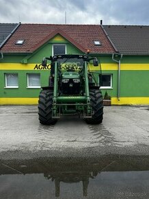 John Deere 6210R