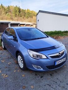 Opel Astra J