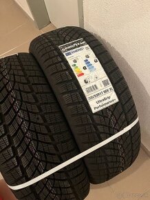 4xNové zimné gumy Goodyear ultragrip performance+ 205/55 r17