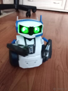 interaktívny , programovací robot - Ďoďík