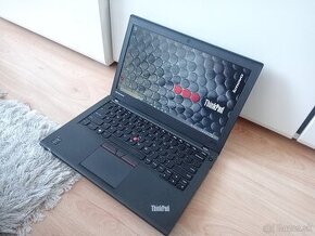 Lenovo Thinkpad X250/ Intel core i5 / 8gb ram / 256gb ssd