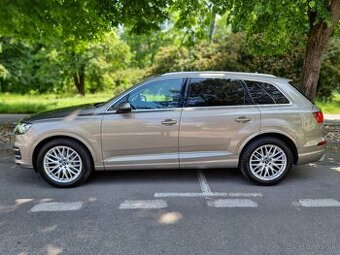 Predam AUDI Q7 3.0tdi216ps