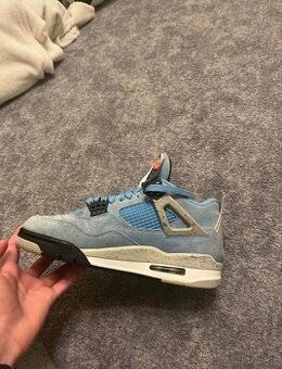 Jordan 4 university blue