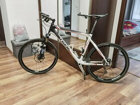 Trek Elite 9.8 Carbon