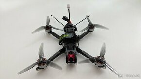 FPV dron 5" Diatone ROMA F5