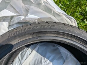 Zimne pneumatiky 225 / 40 R18