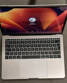 MacBook Pro 2017 i5/8GB/256GB