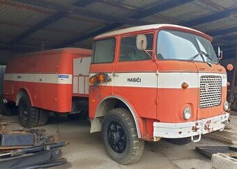 4x4 hasič Š706 RT ASC25 LIAZ/Karosa cisterna stříkačka