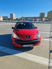 Peugeot 206+ 1.4 benzín