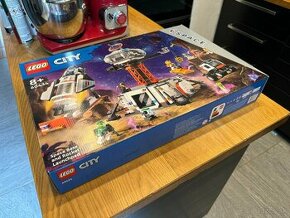 LEGO® City 60434 Vesmírna základňa a štartovacia plošina