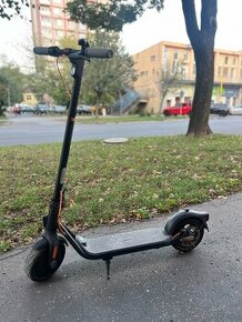 Ninebot Kickscooter F30E by segway A - 1