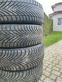 Pneumatiky / Pirelli 205/50 R17 CINTURATO WINTER - 1