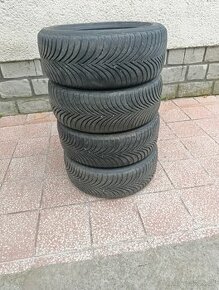 215/45 R16 Michelin Alpin 5 zimné