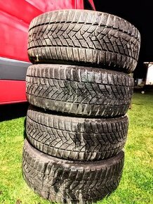 Zimné pneumatiky Dunlop 215/55 R17