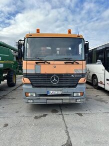 Predam Mercedes Actros 8x2 nosic kontajnerov + ruka