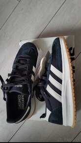 Adidas tenisky