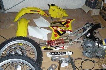 SUZUKI  RMZ 450 rok 06 motocross dily