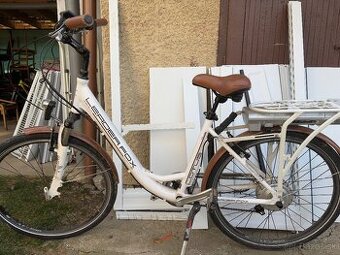 Bicykel leader fox s batériou