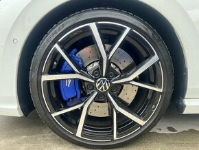 5x112 org. VW GOLF 8R ESTORIL 19 235/35 r19 Pirelli