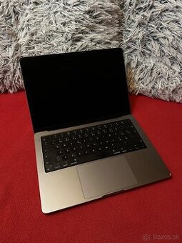 Macbook Pro 14 M1, 16GB, 512GB, 206 cyklov