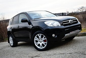 T0Y0TA RAV4 2.2D 4x4 Top stav