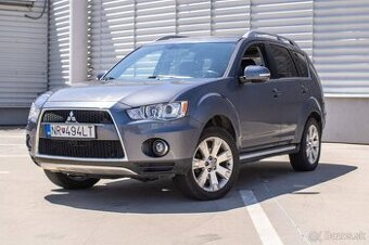 Mitsubishi Outlander 2.2 DI-D automat , 7 miestne