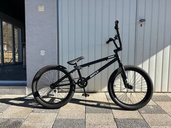 BMX befly whip