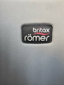 BRITAX RÖMER – Autosedačka Safefix 9-18 kg - 1