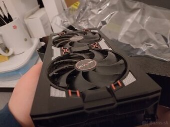 Sapphire Pulse Radeon RX 5600 XT 6GB - 1