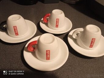 Porcelánové šálky na espresso