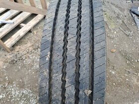 Pneu Michelin 11,R 22,5 - 1