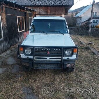 Mitsubishi pajero1 2.5td