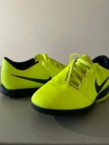 Halovky NIKE 37,5