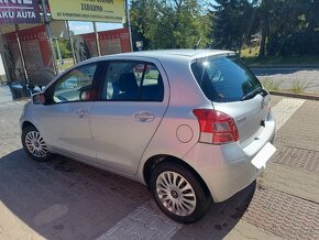 TOYOTA YARIS 2010