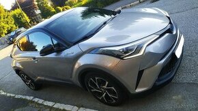 Toyota C-HR 1.8Hybrid 73kw,11/2017 E-CVT