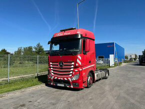 Mercedes-Benz Actros MEGA MP4 - 1