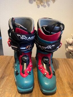 Skialpinisticke lyziarky Scarpa F1 evo