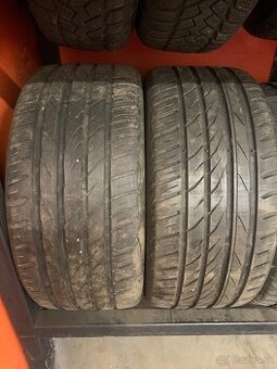 255/40 r19