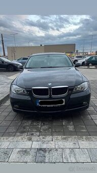 BMW E90 318i - 1