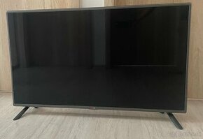 TV LG 47LB561V - pokazeny display - 1