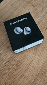 Nove Samsung Galaxy Buds Pro, strieborne