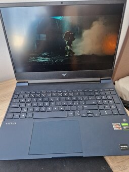 HP Victus 15