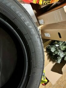 Michelin Primacy 4 215/55 R17