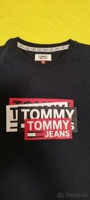 TOMMY JEANS