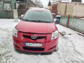 Predám toyotu Auris 1,33,74kw ,r.v.2009