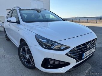 Hyundai i30 1.5 T-GDi CW MHEV -len 20tis km - 1