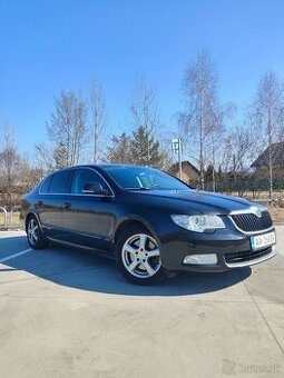 Škoda Superb 1.6 TDI 77 kW, r. 2012