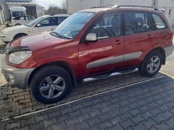 Predam toyota rav4 automat