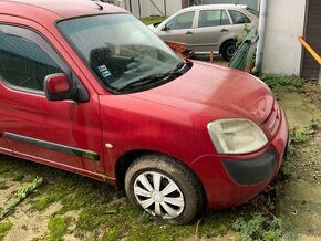 Predám náhradné diely na Citroën berlingo  - partner - 1