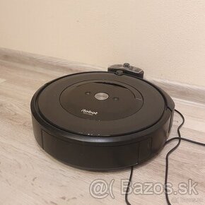 Robotický vysávač Roomba e5